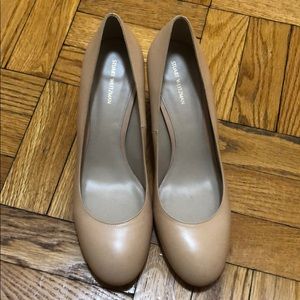 New Stuart Weitzman beige pumps